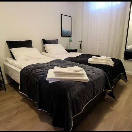 Отель 10B Gamla Laeknishusith Hg15108 Saudarkrokur Экстерьер фото