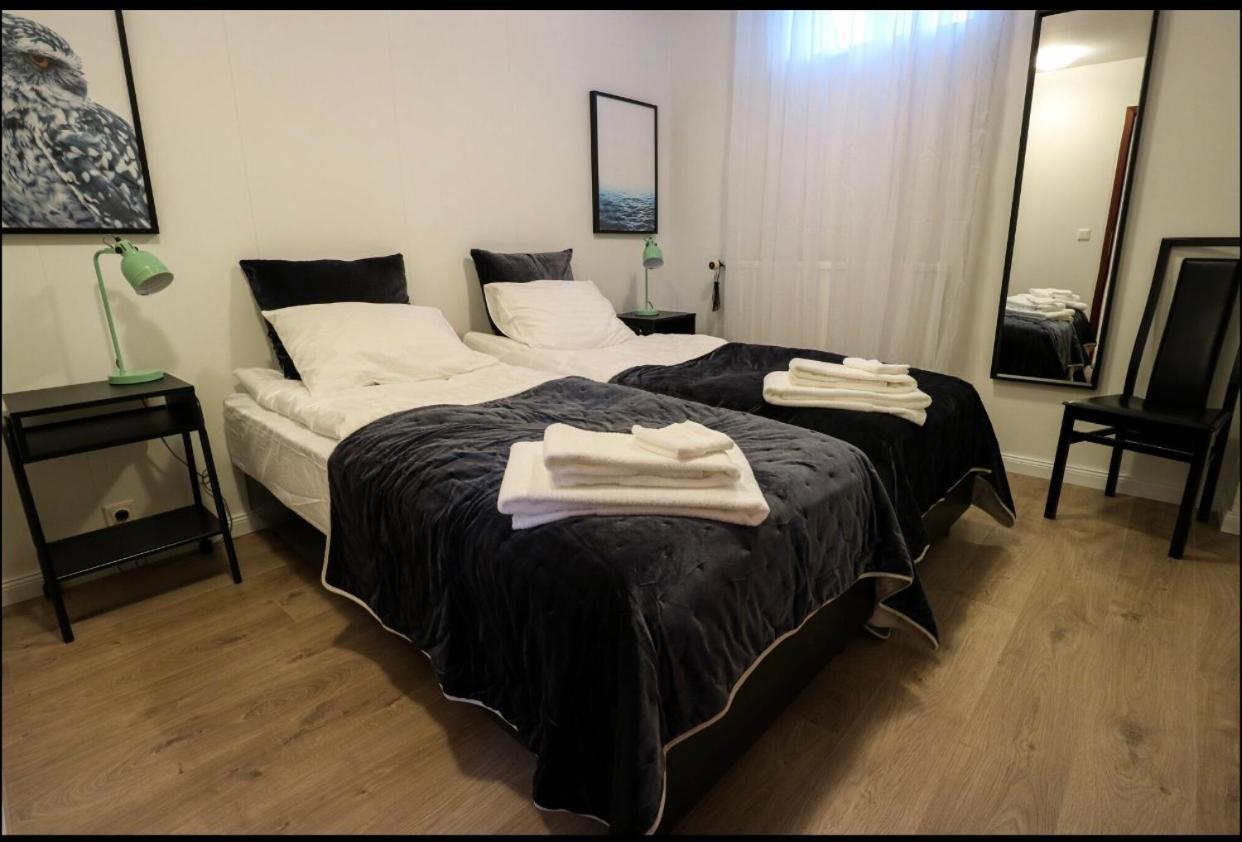 Отель 10B Gamla Laeknishusith Hg15108 Saudarkrokur Экстерьер фото